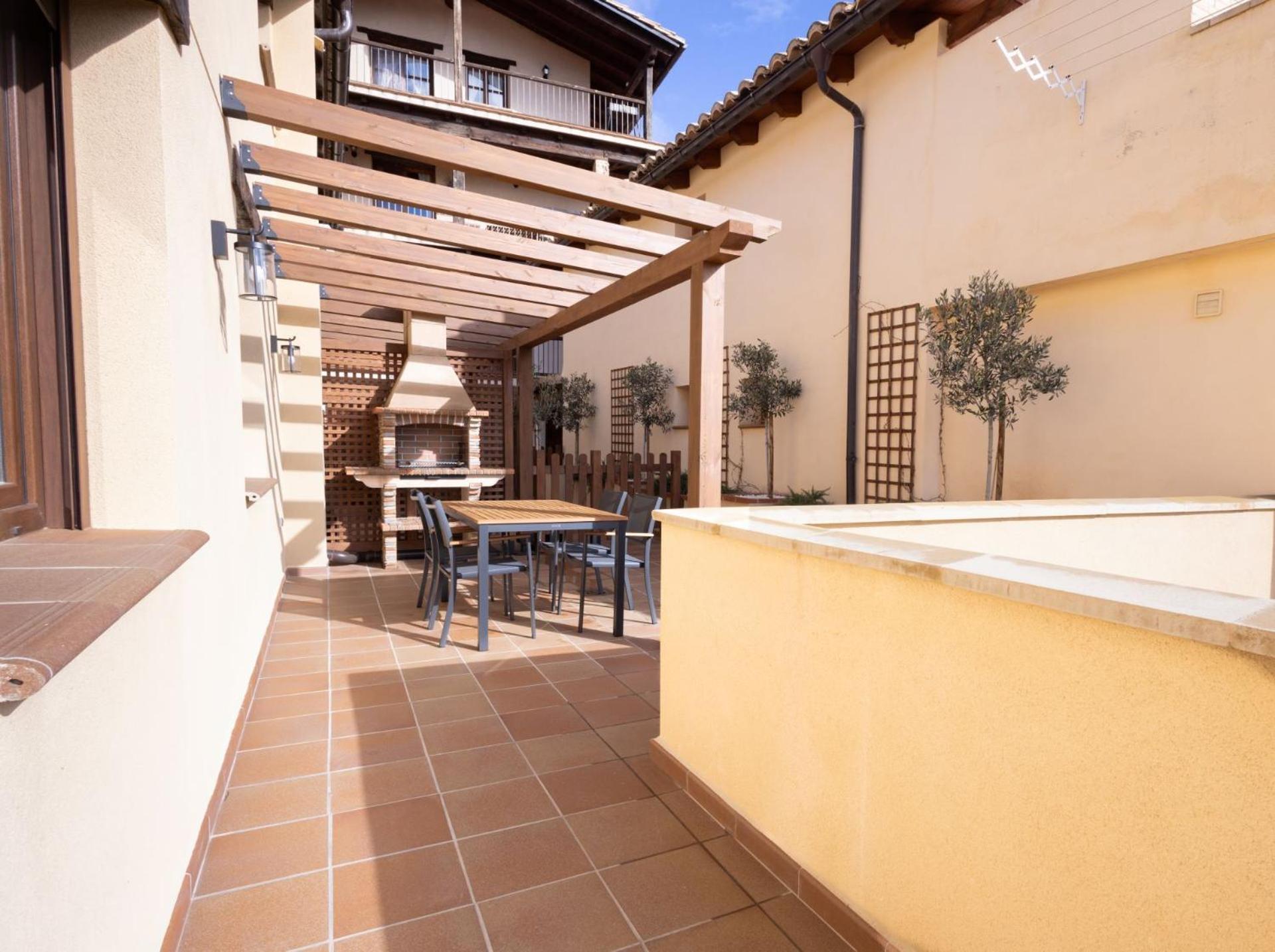 베세이테 El Sueno Del Buho 3. Chimenea Y Terraza. 아파트 외부 사진